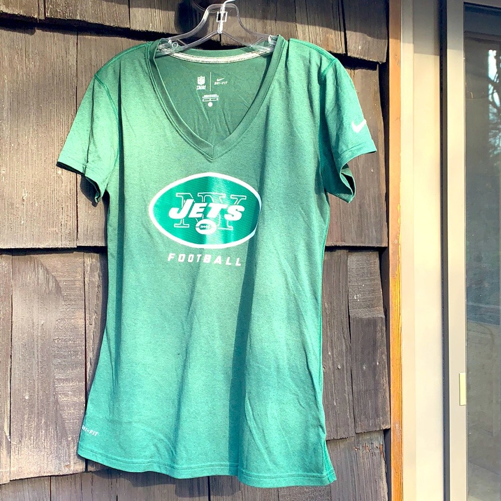Dri Fit NFL Team Apparel size medium V neck short sleeve shirt